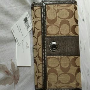 NWT Coach Drk Brn Signature Wallet with Checkbook